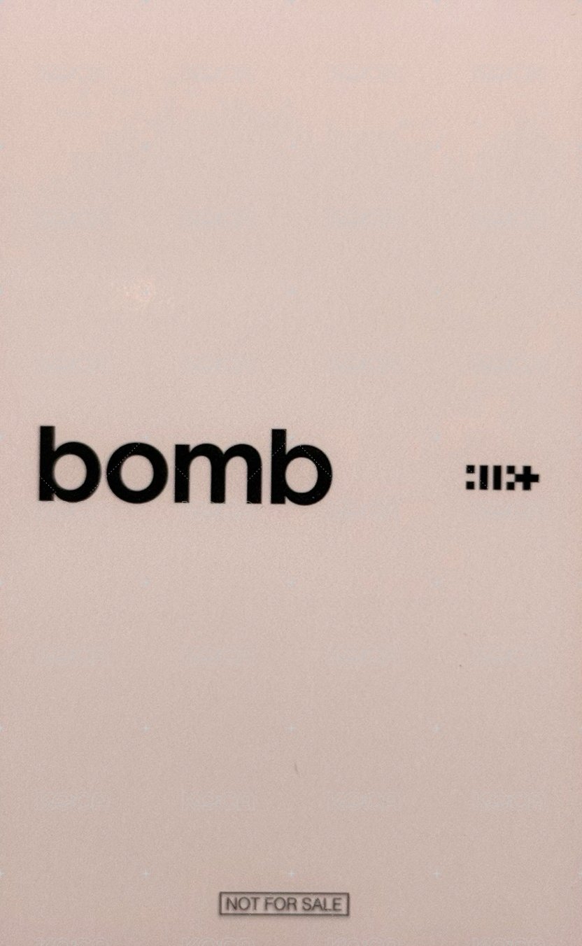 bomb 環球 幸運卡  背面