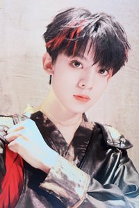 生於火焰 專輯卡 抱拳