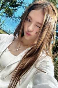 MEOVV 出道 5.0 打歌卡 