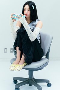 NOT CUTE ANYMORE mp 預售 特典卡 