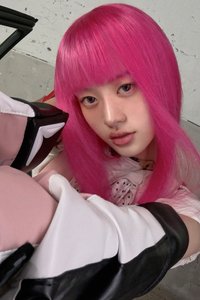 NOT CUTE ANYMORE am 預售 特典卡 