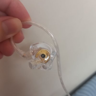 ILLIT 耳機專 非全新 無小卡