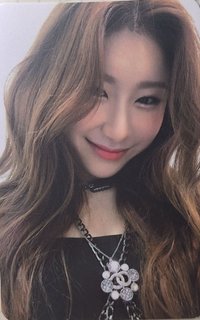 Not Shy yzy 簽售卡 