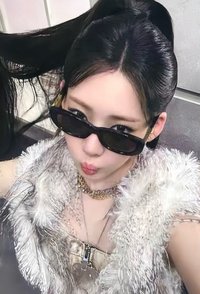 WE GO UP yg 中區 預售 特典卡 中文卡背