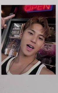 CxM ‘𝙃𝙔𝙋𝙀 𝙑𝙄𝘽𝙀𝙎’ mk 特典卡 