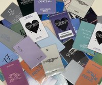 韓國+日本通路：每份4張（1張特典+3張隨機卡或專卡）