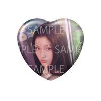 時よ止まれ 徽章 ILLIT CAFE in SWEETS PARADISE 心形徽章