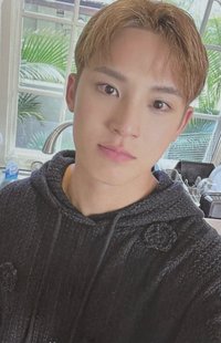 CxM ‘𝙃𝙔𝙋𝙀 𝙑𝙄𝘽𝙀𝙎’ target 特典卡 