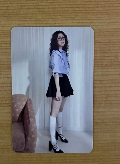 lesserafim年曆小卡