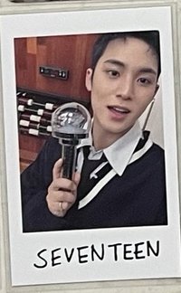 Holiday拿棒拍立得（需綁🩶）