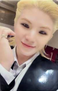 精選專 yzy F 簽售卡 