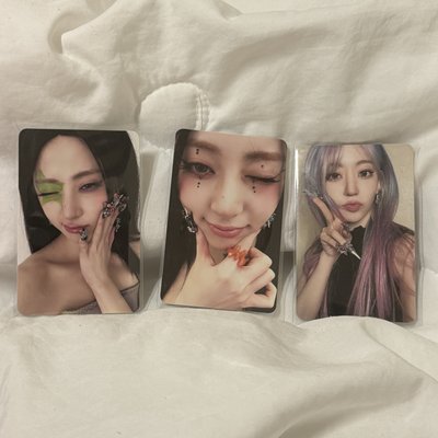 LESSERAFIM Crazy 專卡