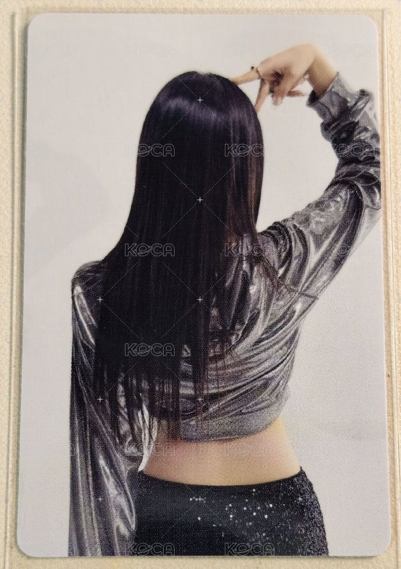 Glow Up PB專ME版 專輯卡  背面