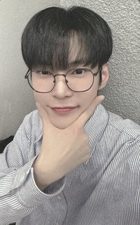 Perfume  yzy 簽售卡 