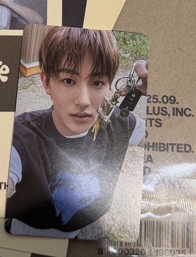 #售 cortis weverse B版 電子專全專未掃 嚴成玹