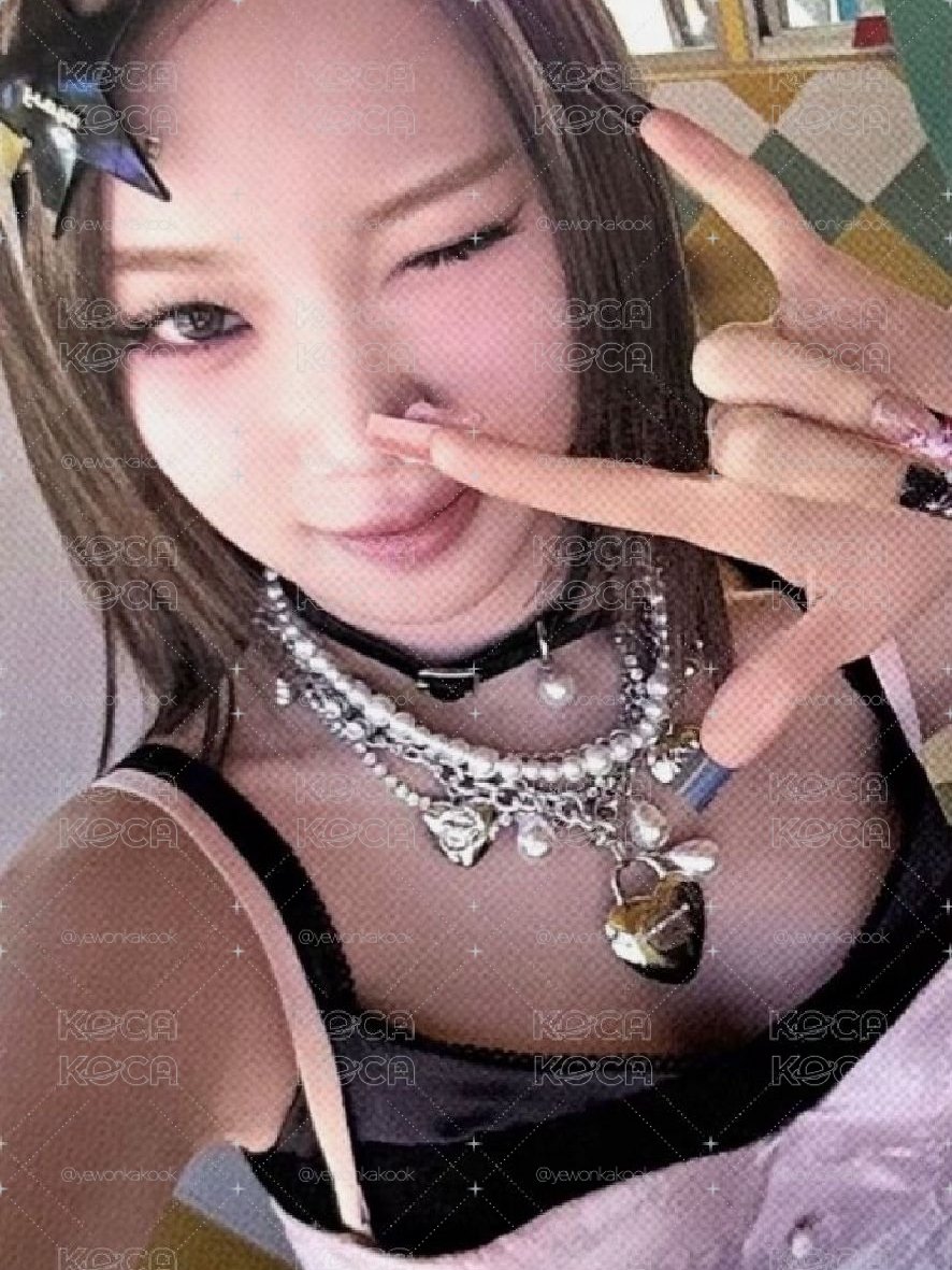 lesserafim 便宜出采源日專小卡