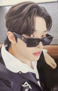 GH1 hello82 Europe 特典卡 LOOK UP ver.