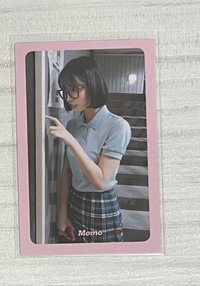 What is love 專卡（右上）