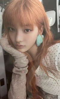 NOT CUTE ANYMORE 專輯卡 NOT CUTE B ver.