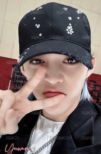 精選專yzy北京簽售特典