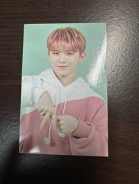 woozi(綠背A）