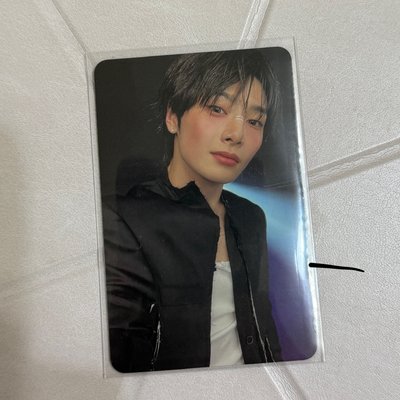 KARMA雙面專輯卡 ceremony ver. 梁精寅I.N