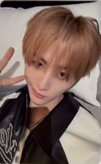 No Genre yzy 4.0 簽售卡 