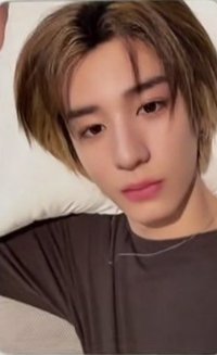 No Genre yzy 4.0 簽售卡 