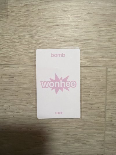 bomb 專輯卡 GLLIT A ver.（wonhee)