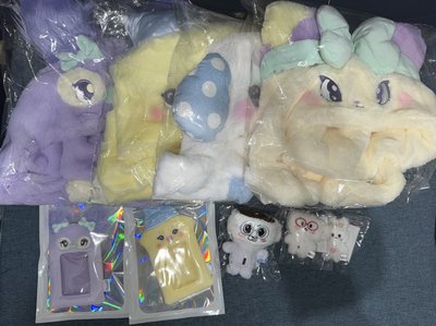 世巡 線下快閃 毛絨帽 卡套 扇子吊飾