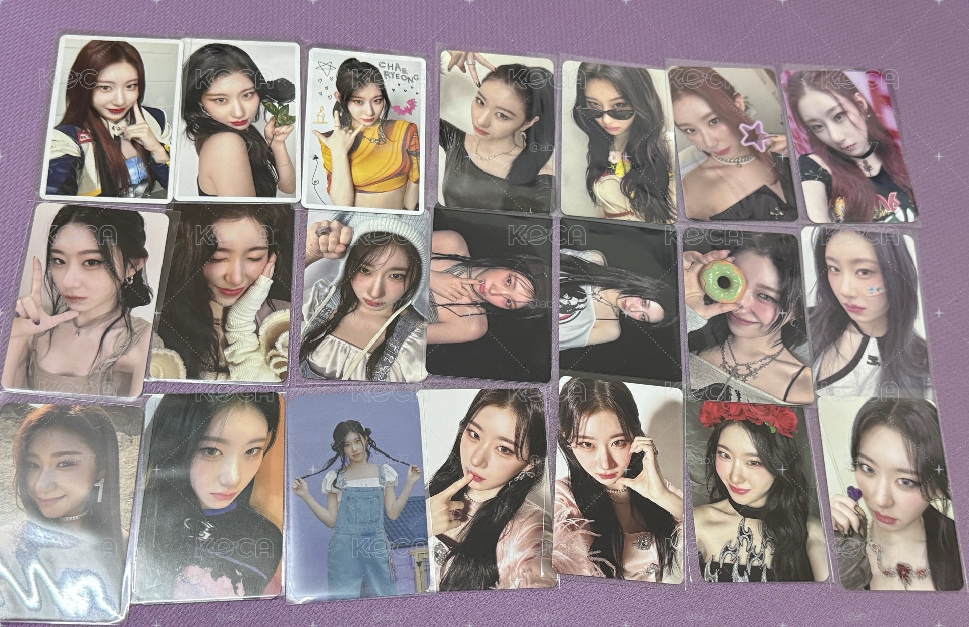 ITZY彩領小卡