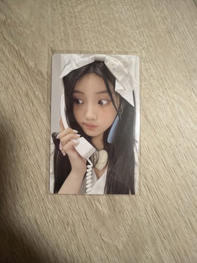 NOT CUTE ANYMORE 專輯卡 NOT CUTE B ver.