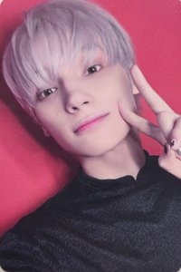 正四 yzy 上海 簽售卡 