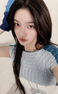 NOT CUTE ANYMORE 專輯卡 WVS B ver.