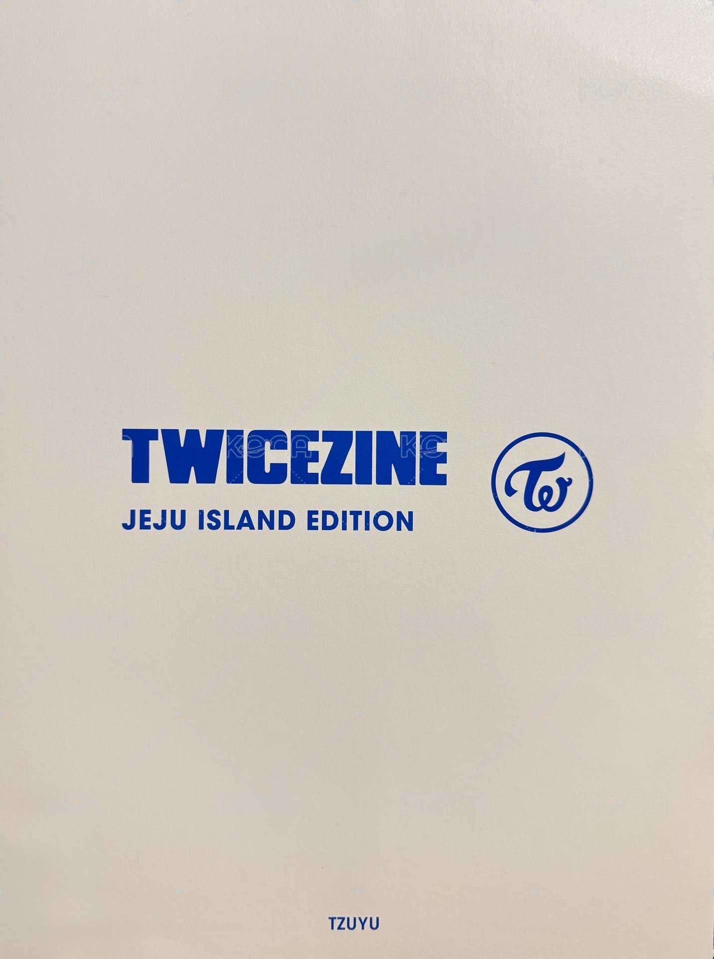 TWICEZINE 濟州島 海報 子瑜 背面
