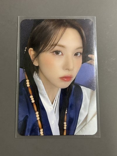 NMIXX ms花書生裴