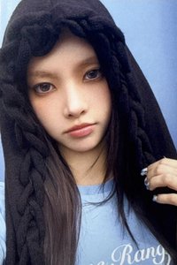 NOT CUTE ANYMORE 打歌卡 