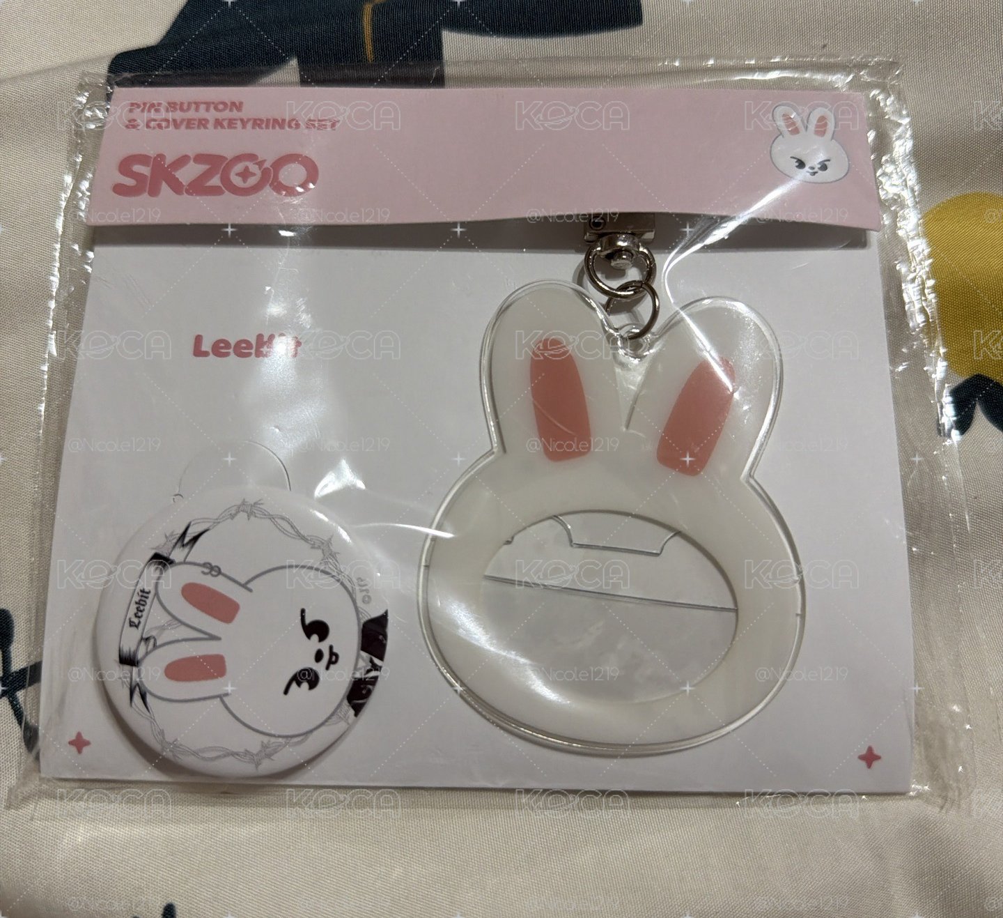 Lee Know 3rd 世巡 快閃咖啡廳 徽章套 