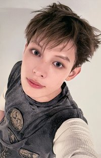 迷一 yzy 4.0 幸運卡 