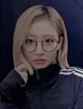 224 mu 相片 運動服證件照