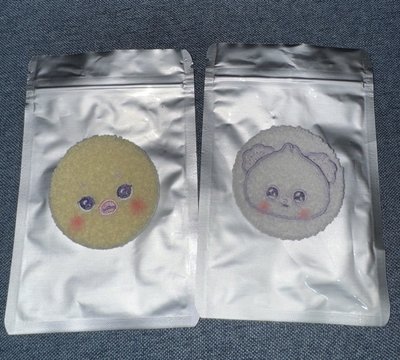 世巡 線下快閃 毛絨帽 卡套 扇子吊飾 毛絨徽章