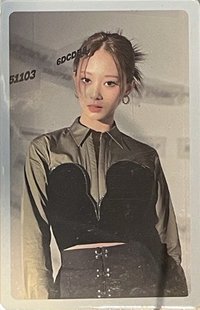 BETWEEN 1&2 專輯卡 預售禮