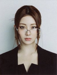 26’年曆 wvs 年曆卡 證件照