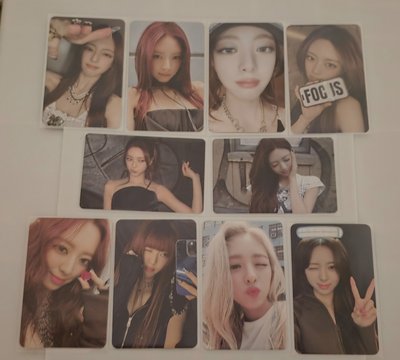 ITZY 卡片販賣部