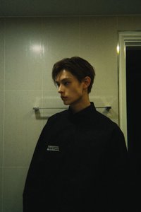 核瘋彰愚稍
