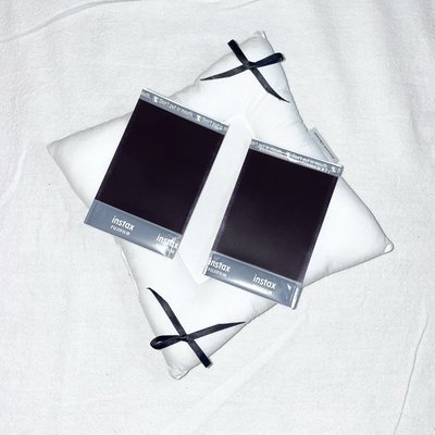 ⚪️𝙎𝙪𝙢𝙢𝙚𝙧 𝙏𝙤𝙜𝙚𝙩𝙝𝙚𝙧 隨機卡 拍立得 兩張不拆