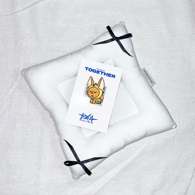 🔴正四 yzy 北京線下語音卡 簽售卡 𝙔𝙀𝙊𝙉𝙅𝙐𝙉 （需帶一張/一個⚪️標記的小卡/週邊商品）