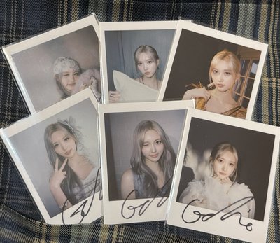 Focus star秋雜誌卡+印簽