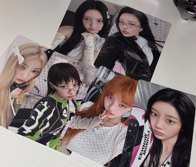 Illit電子專隨機卡