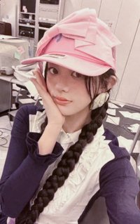 NOT CUTE ANYMORE target 特典卡 